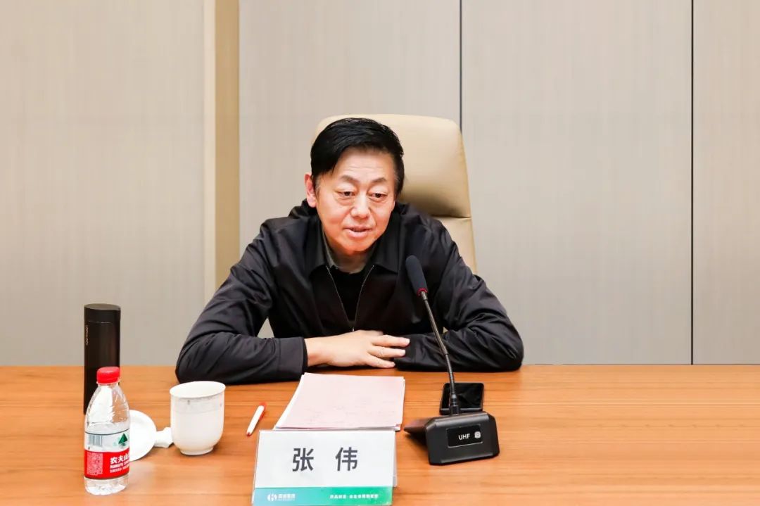 1740121910121323SENR.jpg fc5afe21f24c3782bdf18641bfd79bfc.jpg